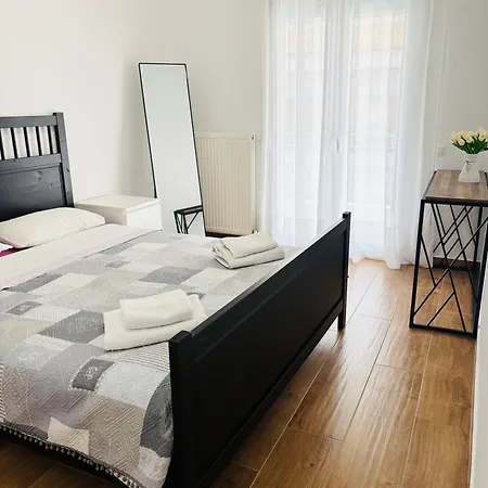 Julia's Apartamento Tessalónica